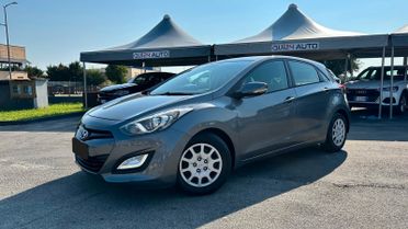 Hyundai i30 1.6 110 CV