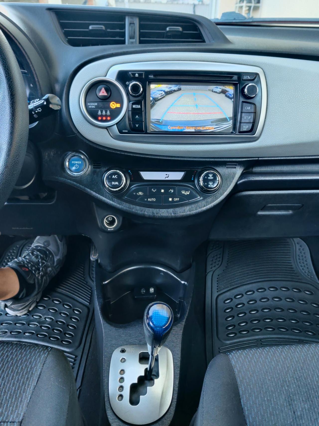 Toyota Yaris 1.5 Hybrid 5 porte Lounge