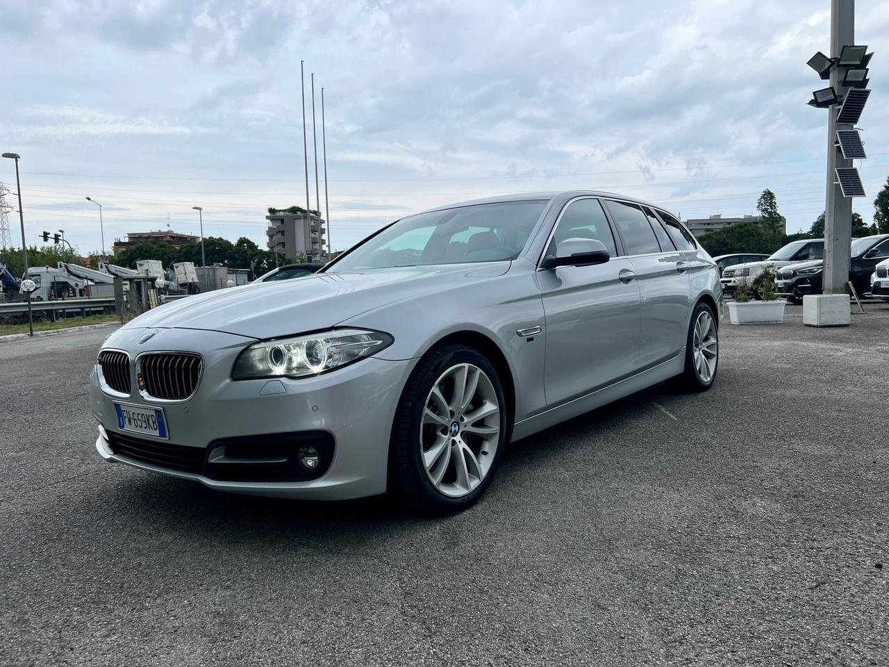 Bmw 525d xDrive Touring Luxury