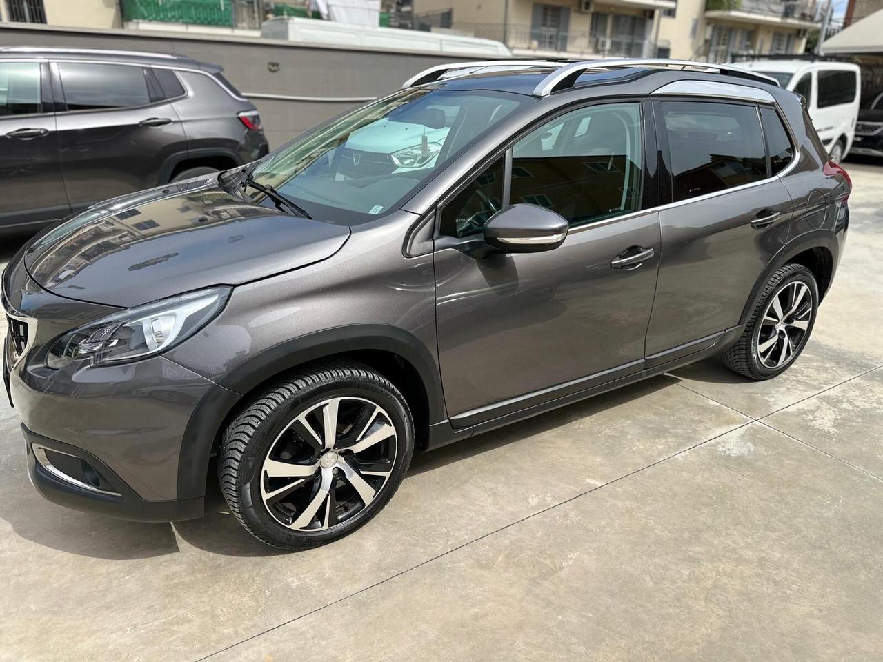 Peugeot 2008 BlueHDi 100 S&S Black Matt