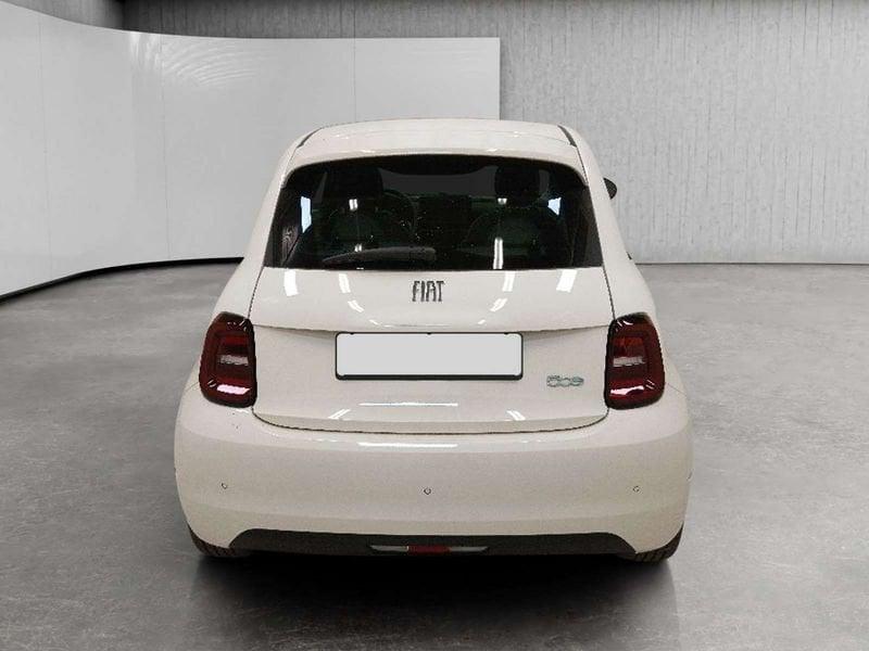 FIAT 500 500e 42 kWh La Prima