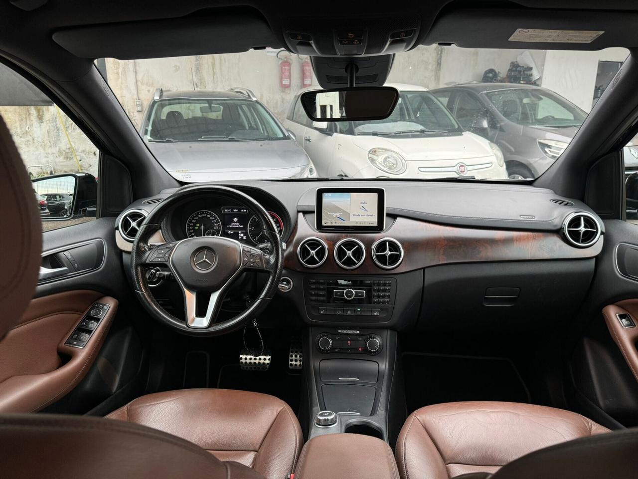 Mercedes B 180 PREMIUM AUTOMATICA NAVI FULL LED