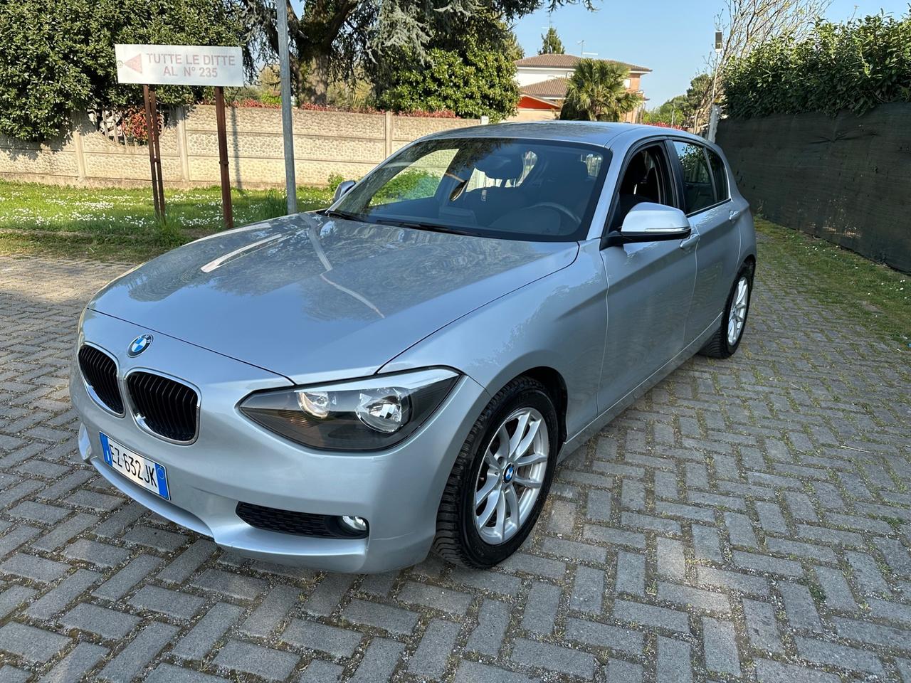 Bmw 116 116d 5p. Efficient Dynamics Urban
