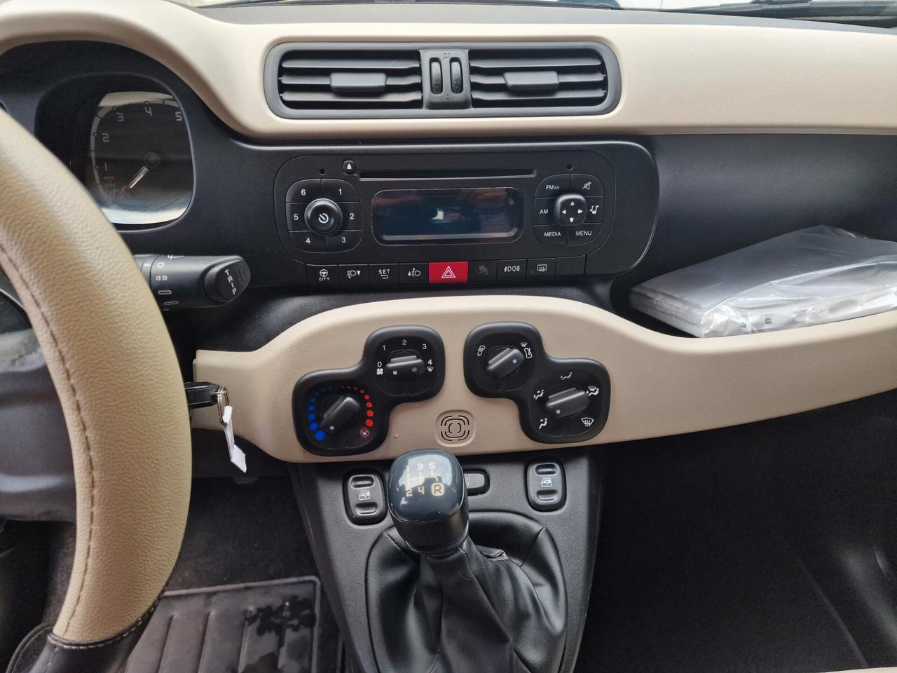 Fiat Panda 1.2 69 cv 5 posti Distribuzione OK