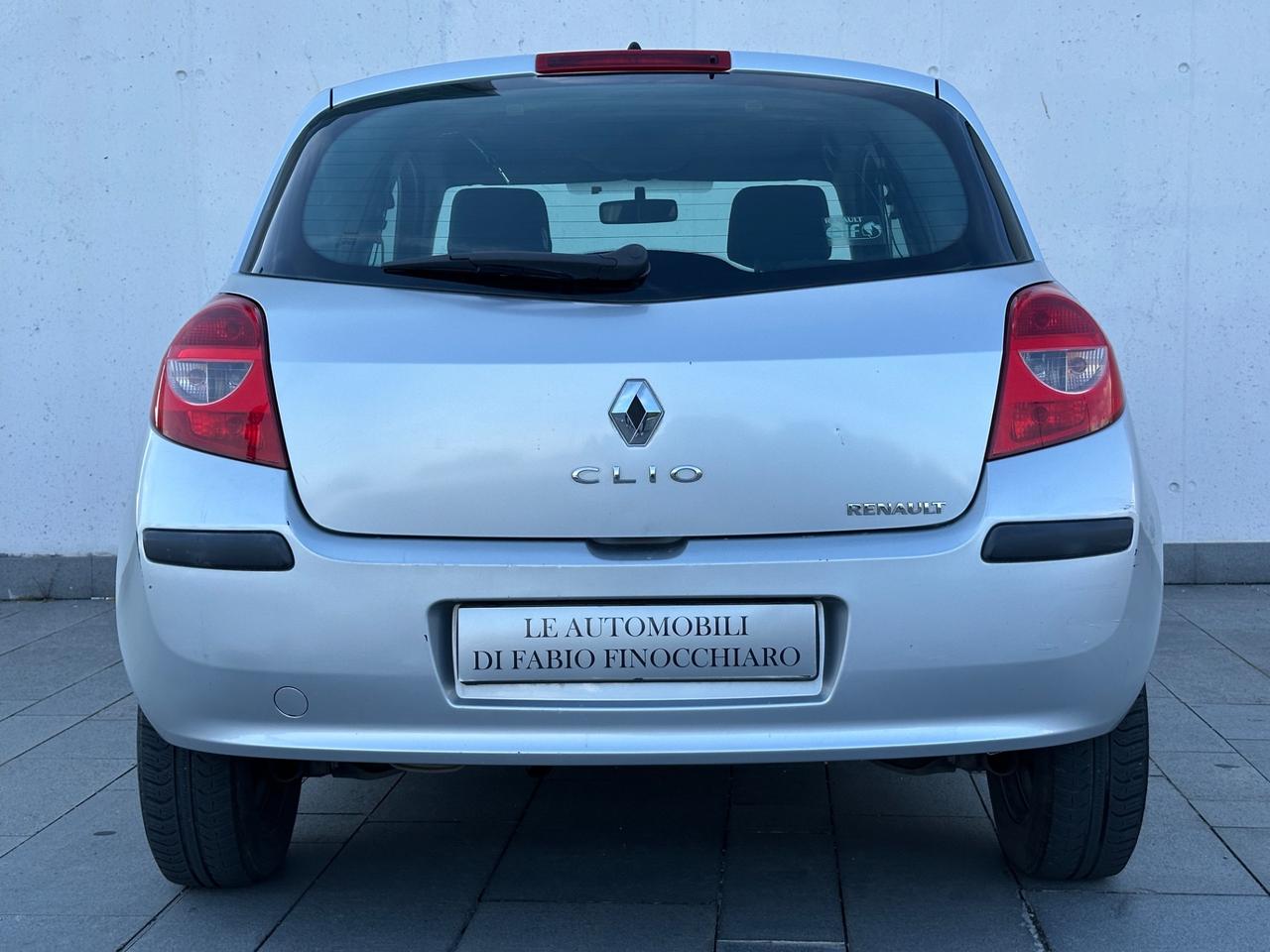 Renault Clio 1.2 16V 3 porte Neopatentati