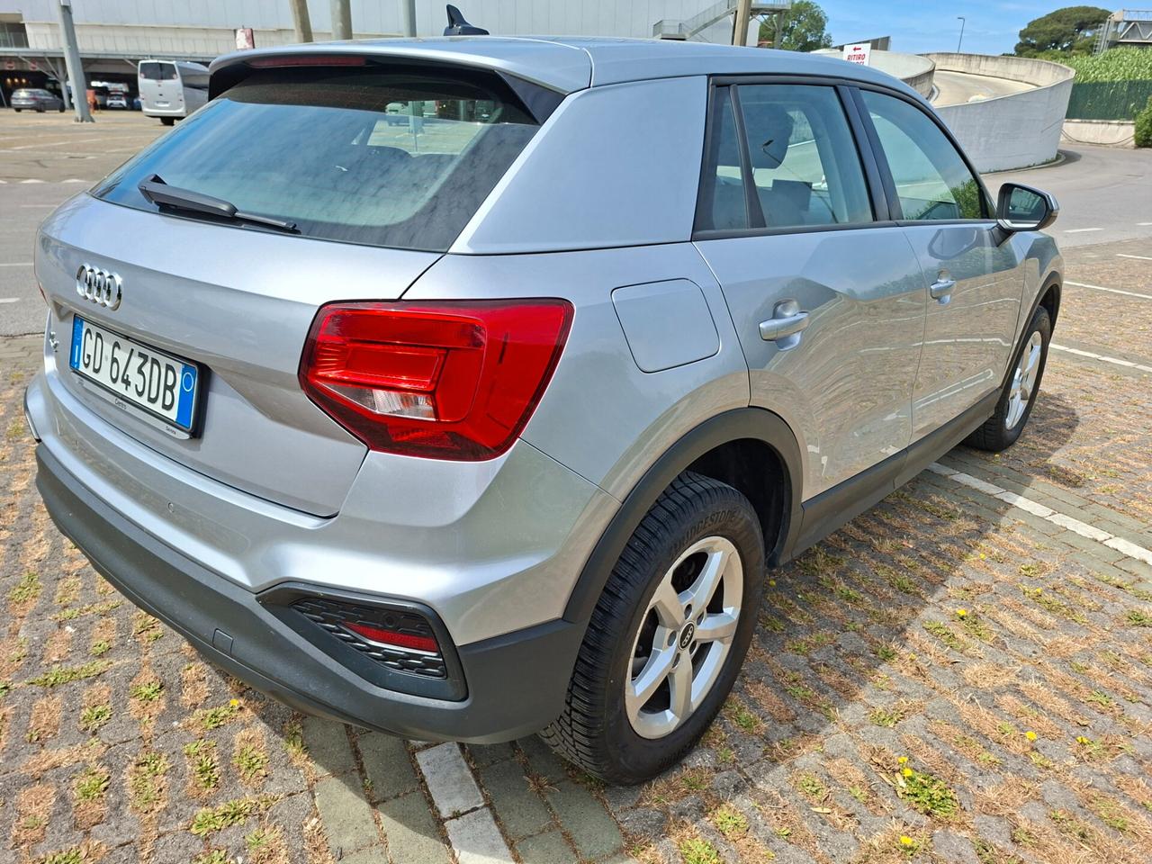 Audi Q2 35 TFSI Business