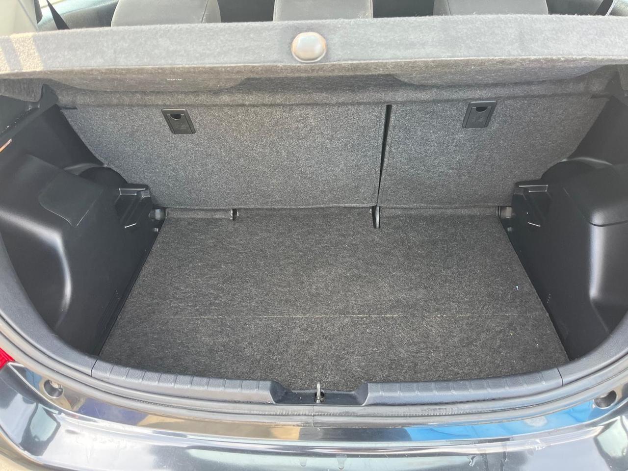 Toyota yaris 5P-1.0 benz-98000km-Full-2012