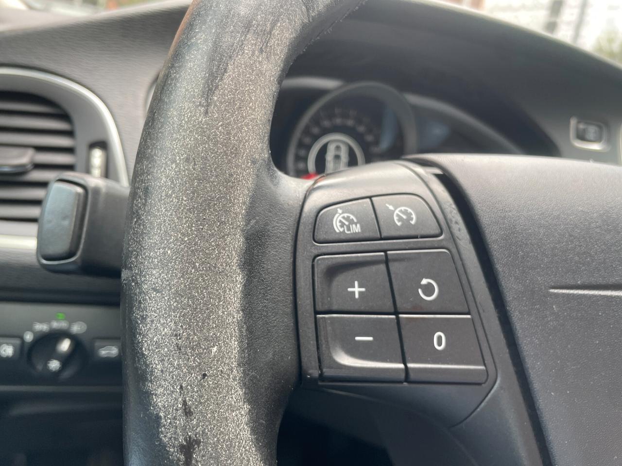 Volvo V40 SERVICE COMPLETO - AUTOMATICO