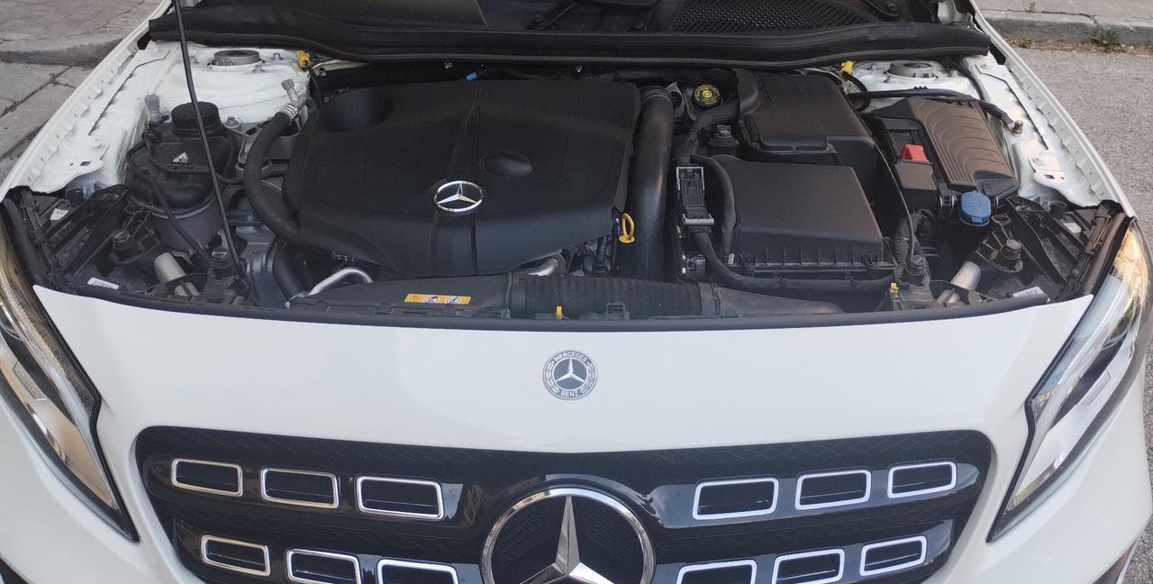 Mercedes-benz GLA 200 d Automatic Night Editin AMG Line