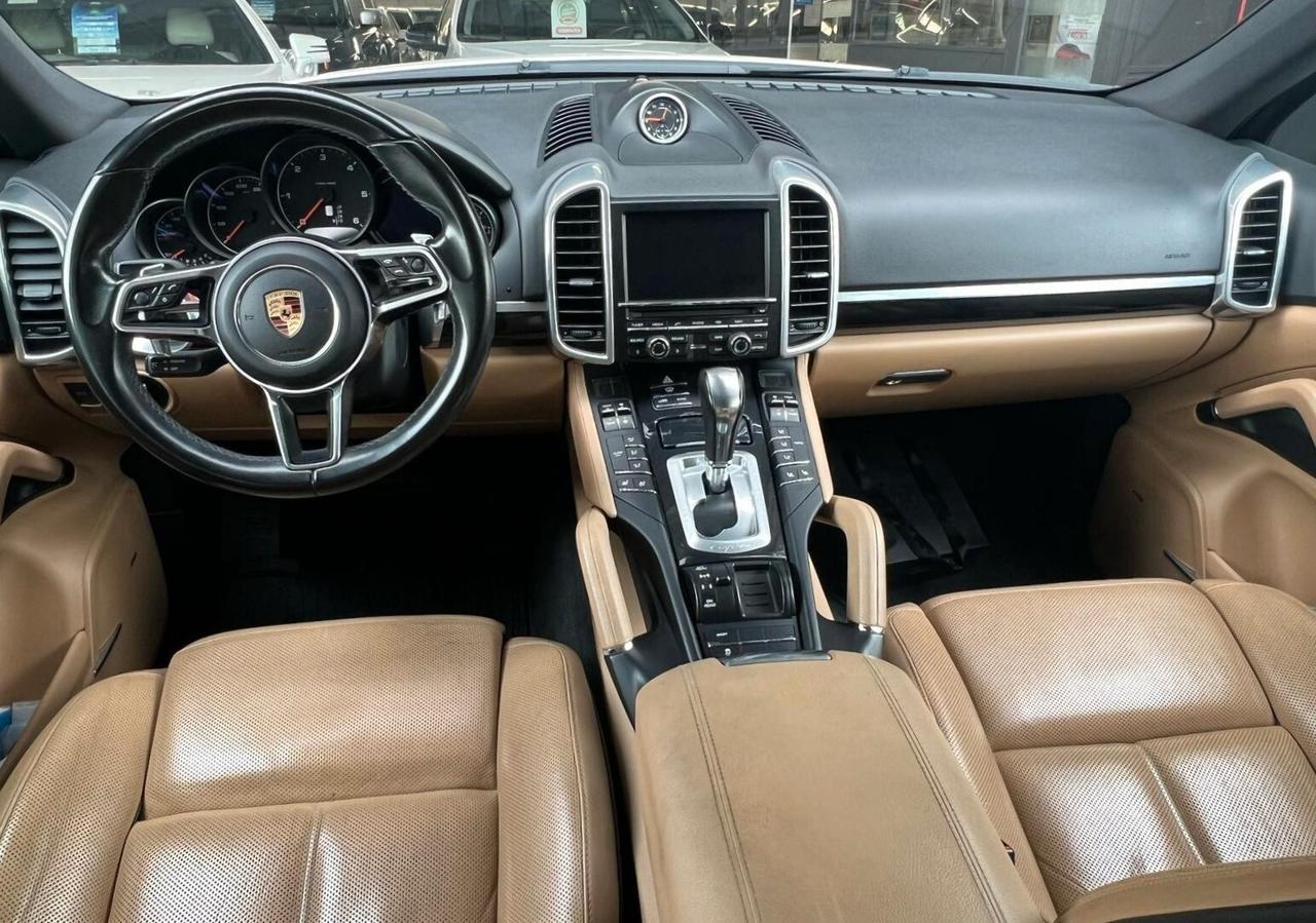 Porsche Cayenne 3.0 Diesel 236CV - 2017