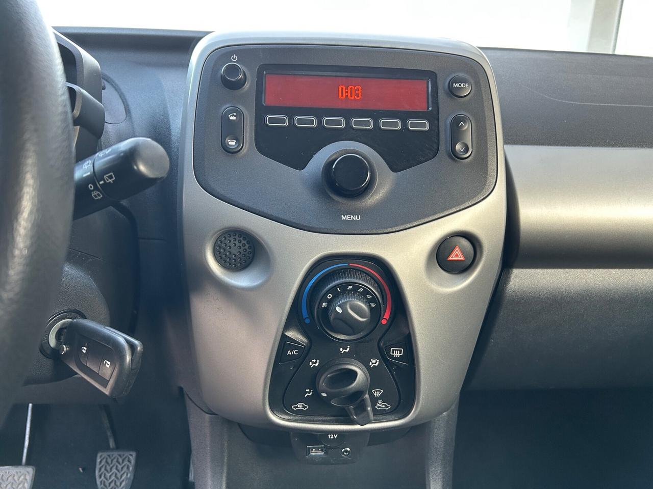 Peugeot 108 VTi 68 5 porte Active TOP!