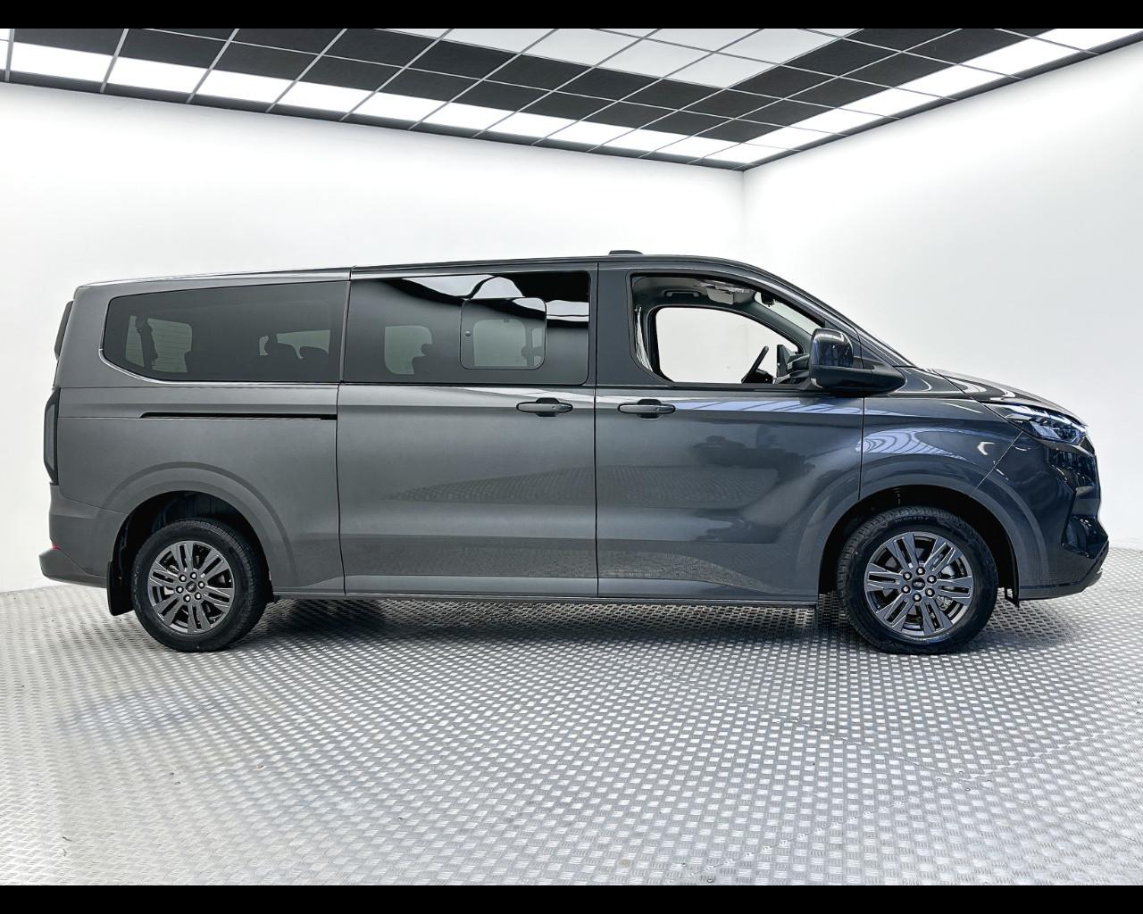 FORD Tourneo Custom 2ªs - Tourneo Custom 320 2.0 EcoBlue 170CV aut. PL Titanium