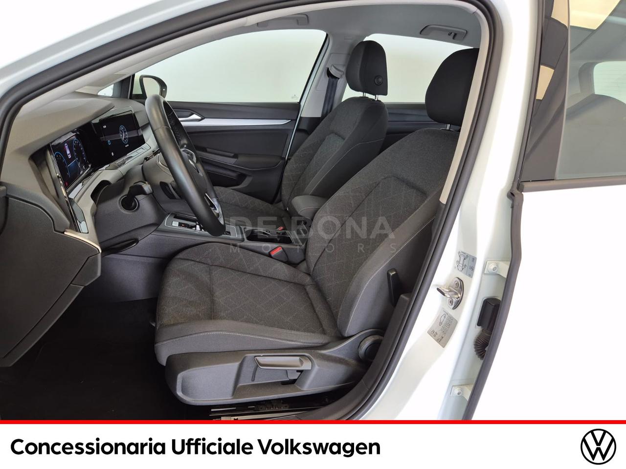 Volkswagen Golf 1.5 tgi life 130cv dsg