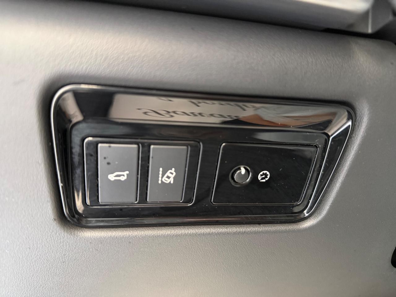 Jaguar F-Pace 2.0d I4 R-Sport awd 240cv automatica iva Esposta