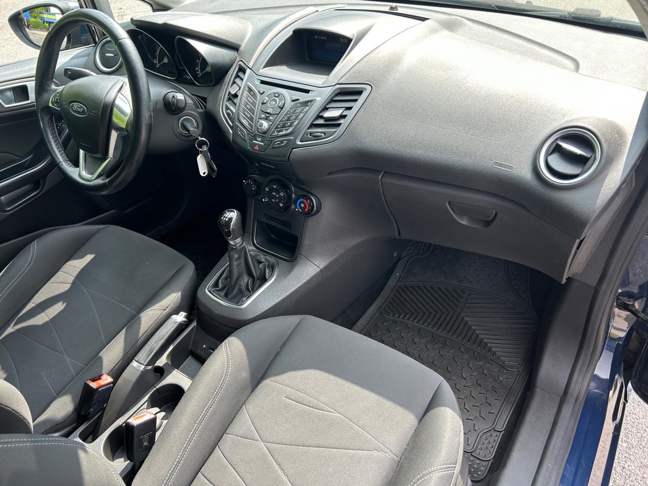Ford Fiesta 1.5 TDCi 75CV 5 porte Black &*Neo patentati