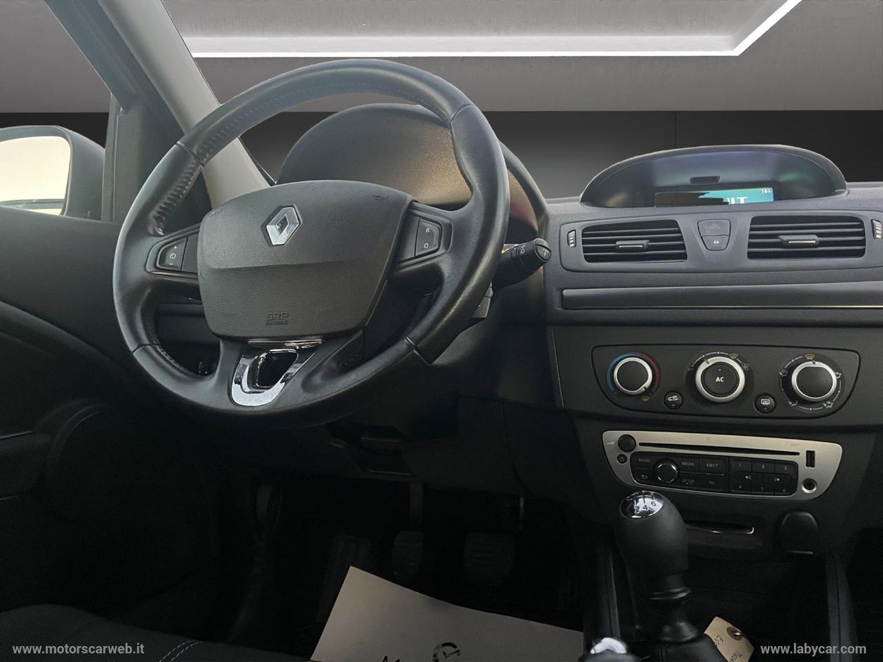 RENAULT Mégane 1.5 dCi 95 CV Wave