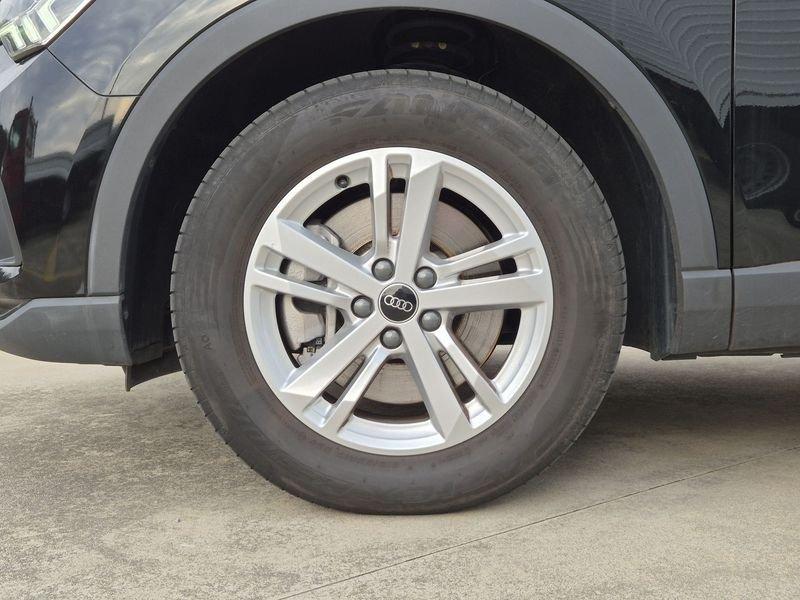 Audi Q3 45 1.4 tfsi e Business s-tronic