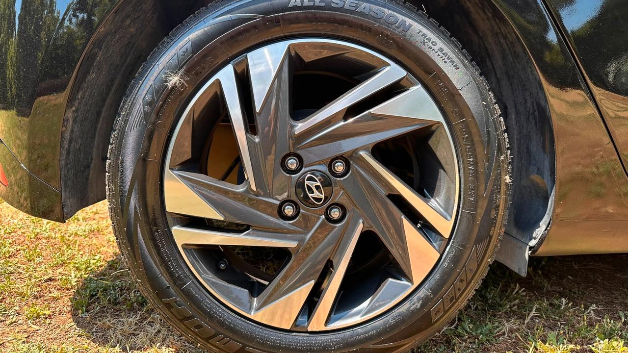 Hyundai i20 1.2 MPI GPL Connectline 2022 PERFETTA NEOP leggi testo