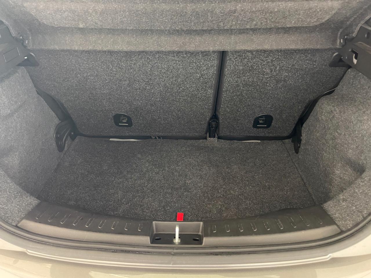 Lancia Ypsilon 1.0 FireFly 5 porte Hybrid Platino