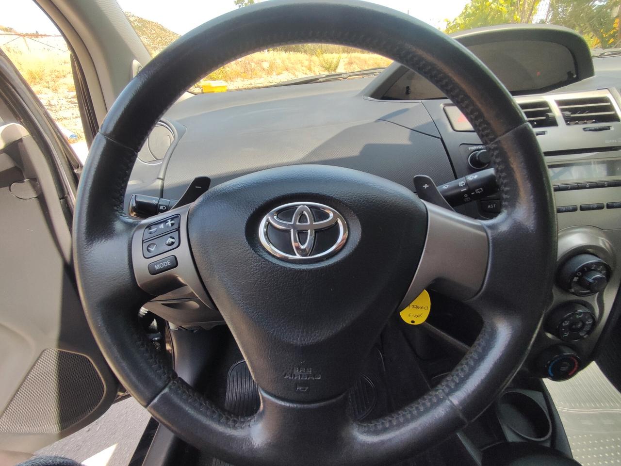 Toyota Yaris 1.4 D-4D DPF 5 porte
