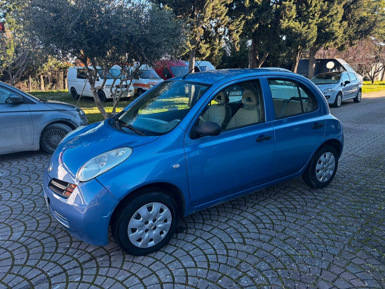 Nissan Micra 1.0 16V 5 porte Visia IDONEA PER NEOPATENTATI SOLO 100.000 KM