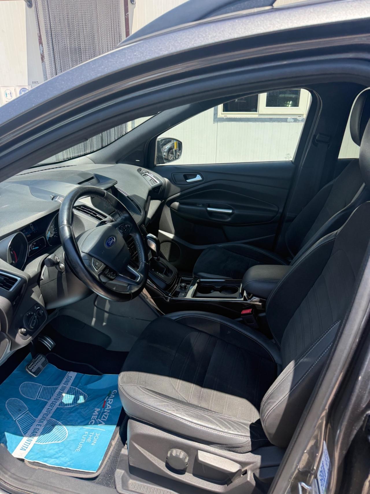 Ford Kuga 1.5 TDCI 120 CV S&S 2WD Powershift Titanium