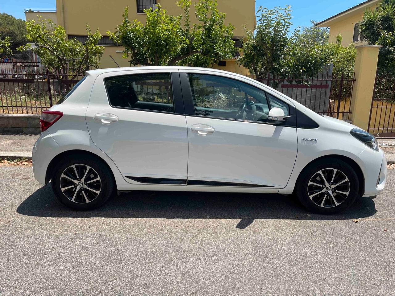 Toyota Yaris 1.5 Hybrid 5 porte Style NEOPATENTATI Cool Lounge my18