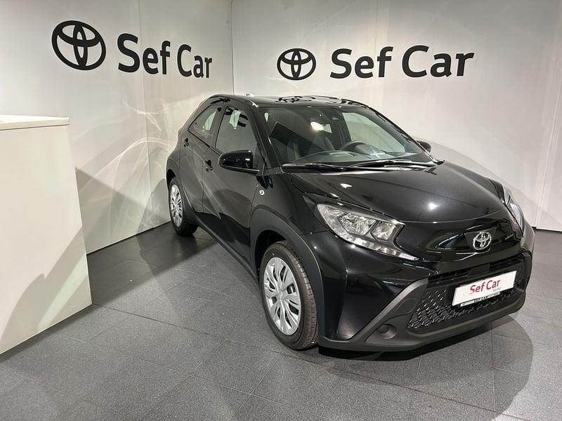 Toyota Aygo X 1.0 VVT-i 72 CV 5 porte Active X NEOPATENTATI