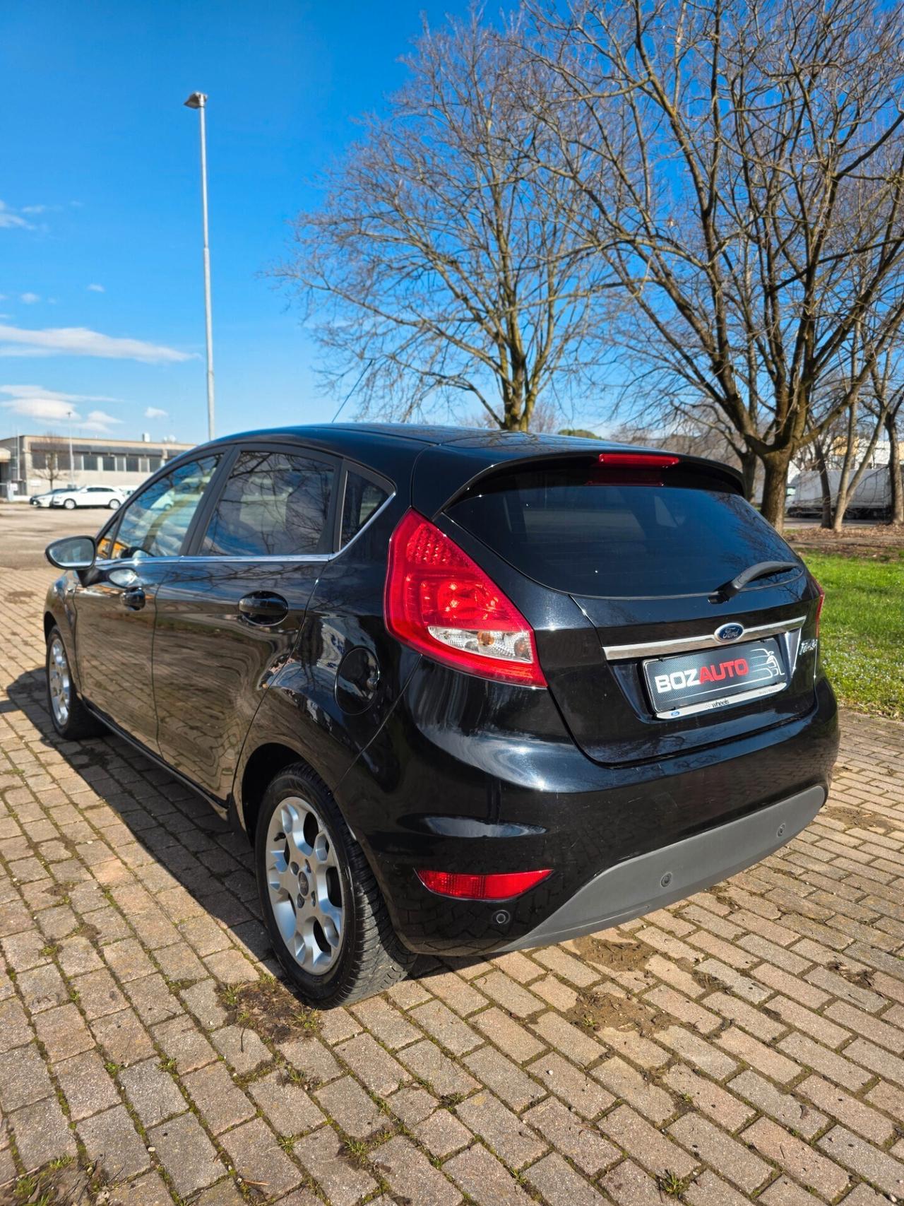 Ford Fiesta 1.4 TDCi 70CV 5 porte Titanium