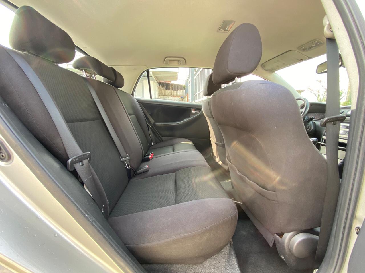 Toyota corolla 1,8 16V Sol