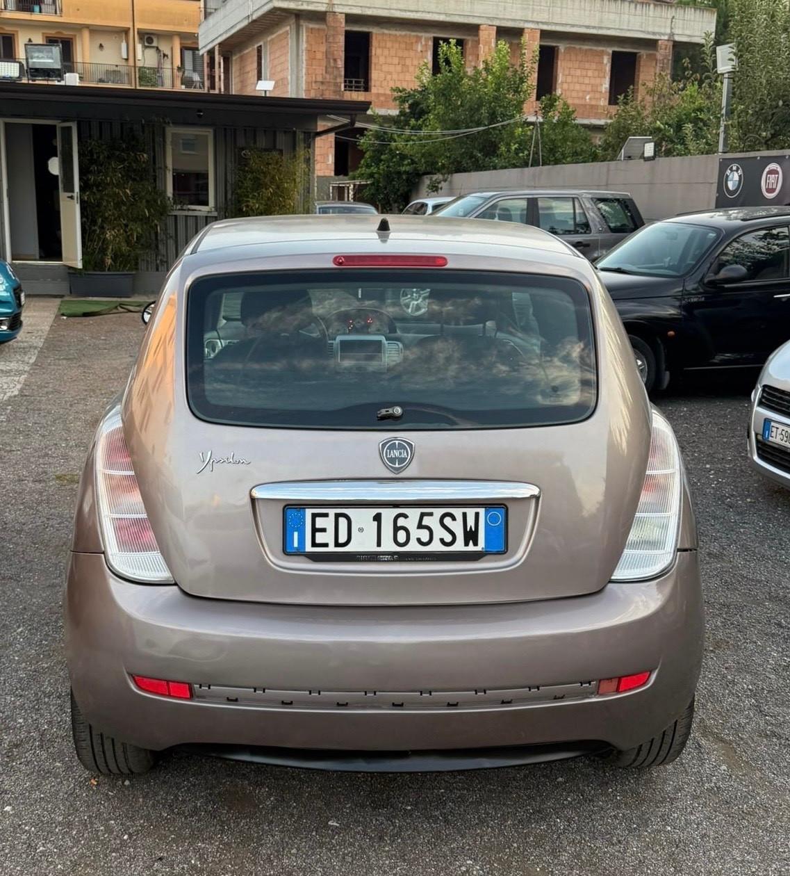 Lancia Ypsilon 1.2 69 CV Unyca