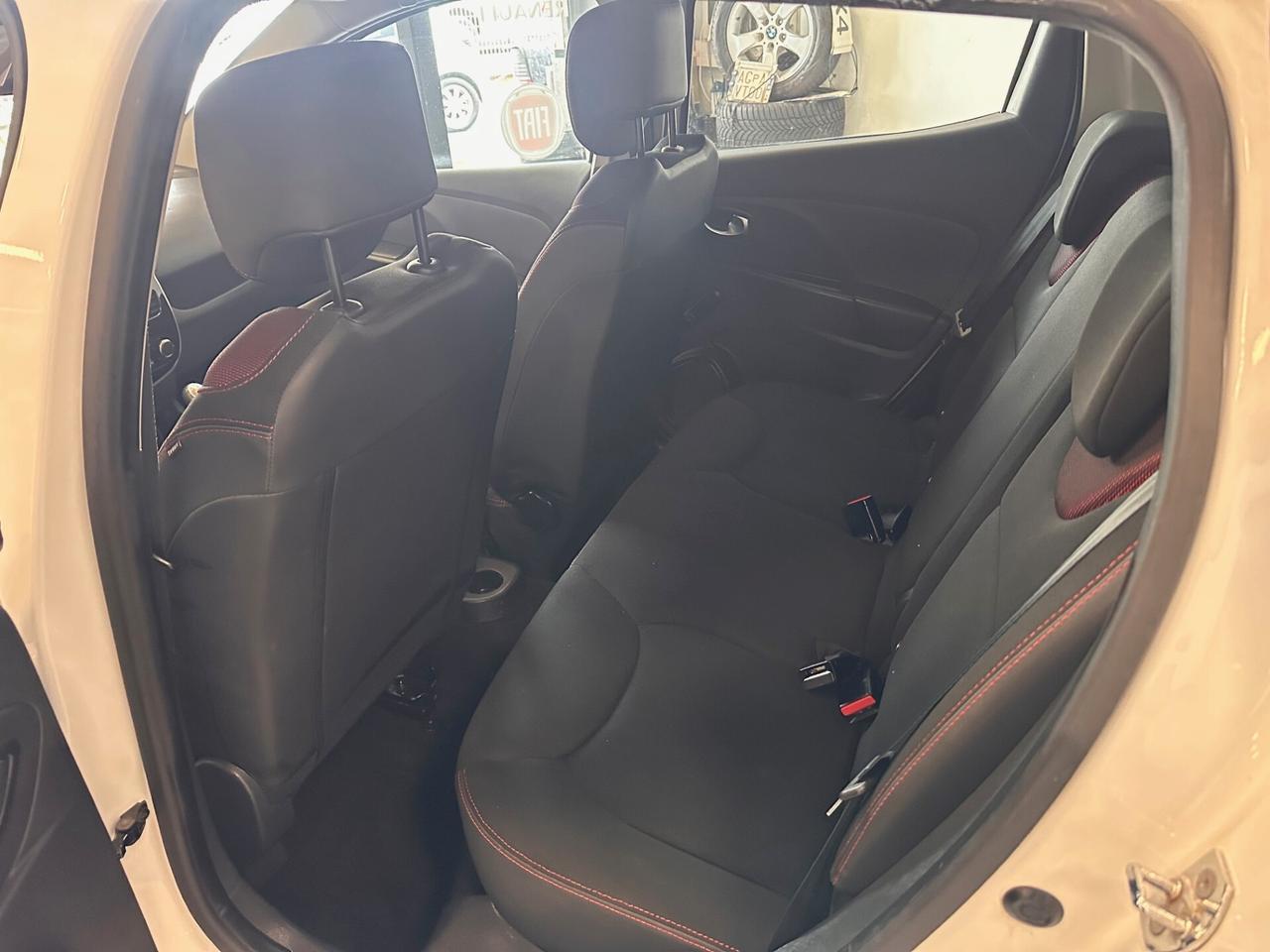 RENAULT CLIO 1.5 DCI AUTOCARRO 4 POSTI