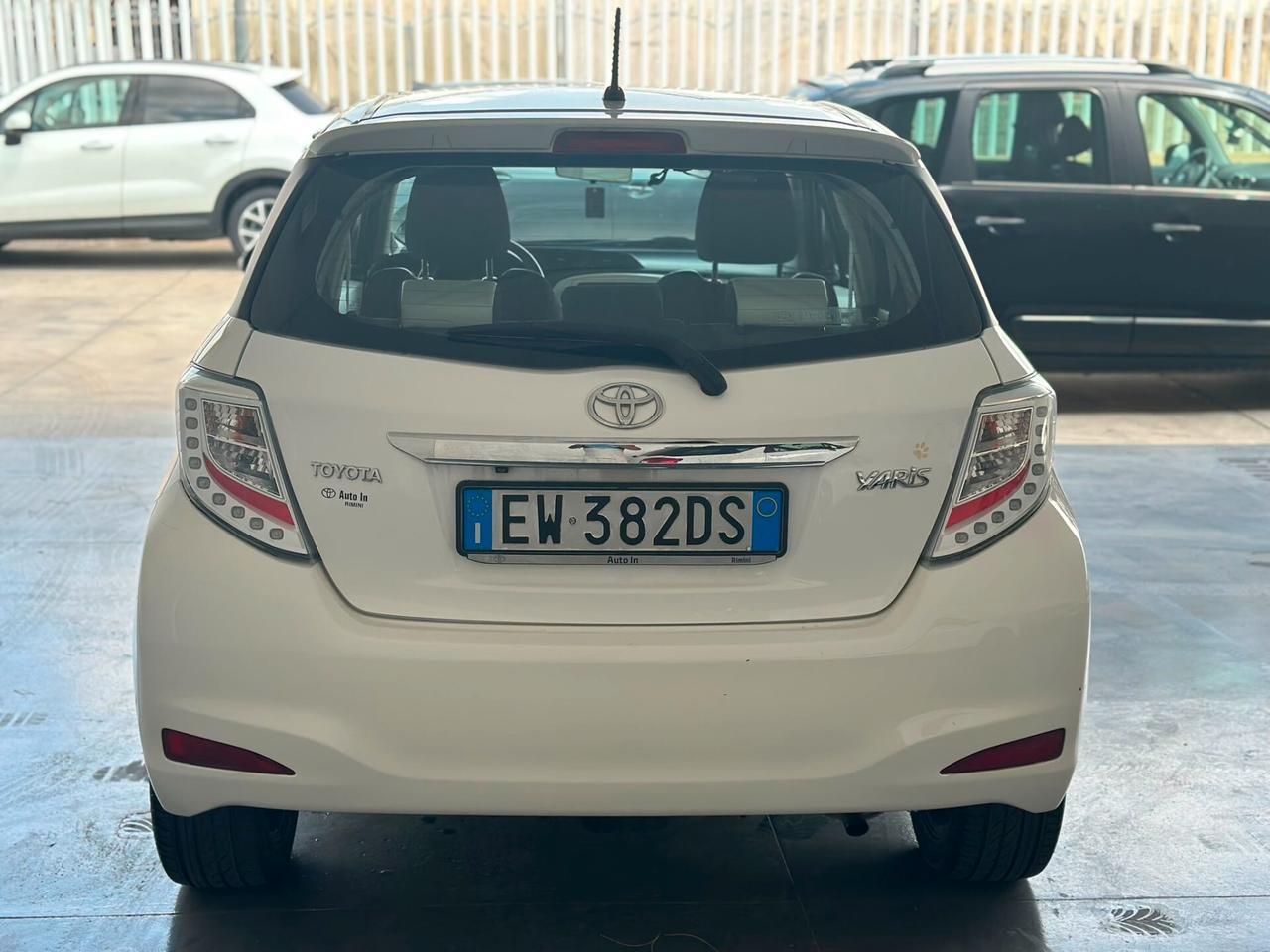 Toyota Yaris 1.0 5 porte Lounge 2014