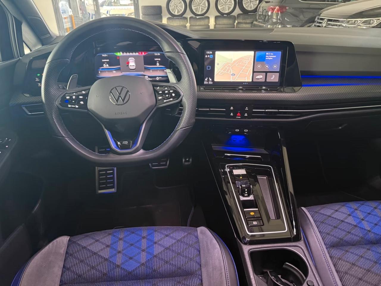 Volkswagen Golf VIII 8 R 4Motion Matrix