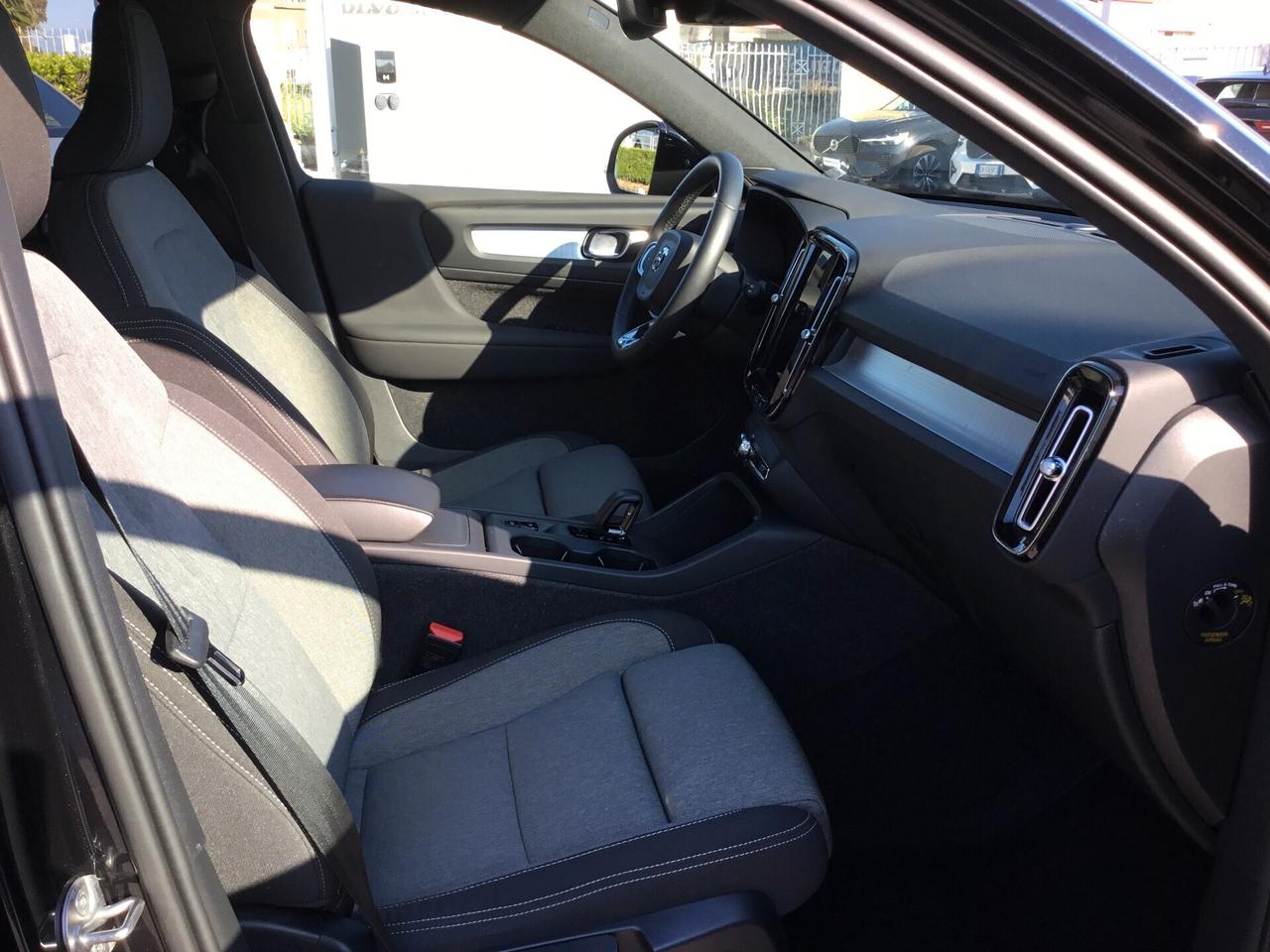Volvo XC40 T2 Core CAMBIO AUTOMATICO