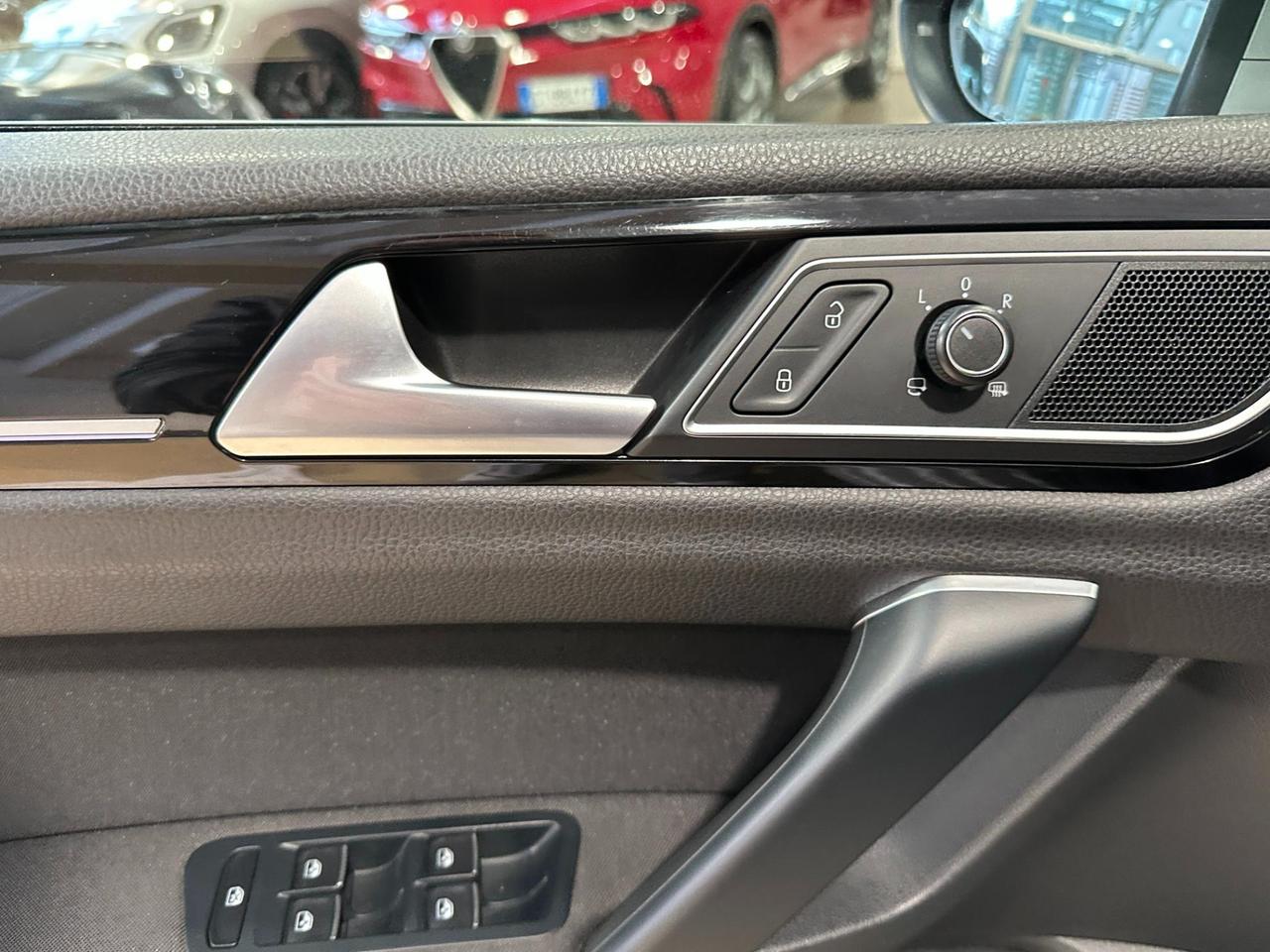 Volkswagen Golf Sportsvan 2.0 tdi Highline Executive business DSG-Navi-Camera