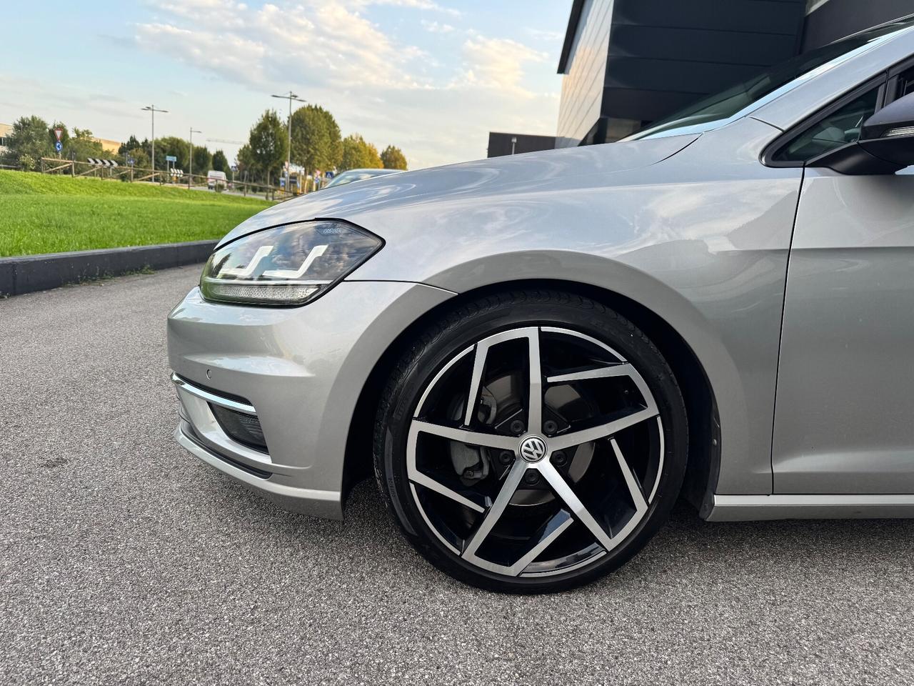 Volkswagen Golf 1.6 TDI 115 CV DSG 5p. Neopatentati