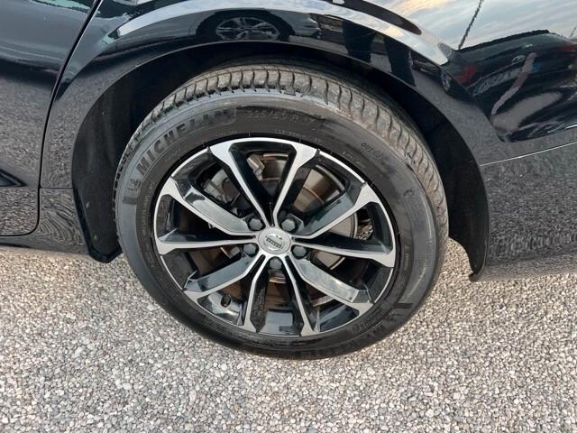 Volvo V60 2.0 b4 Diesel 197 Cv Momentum Business auto