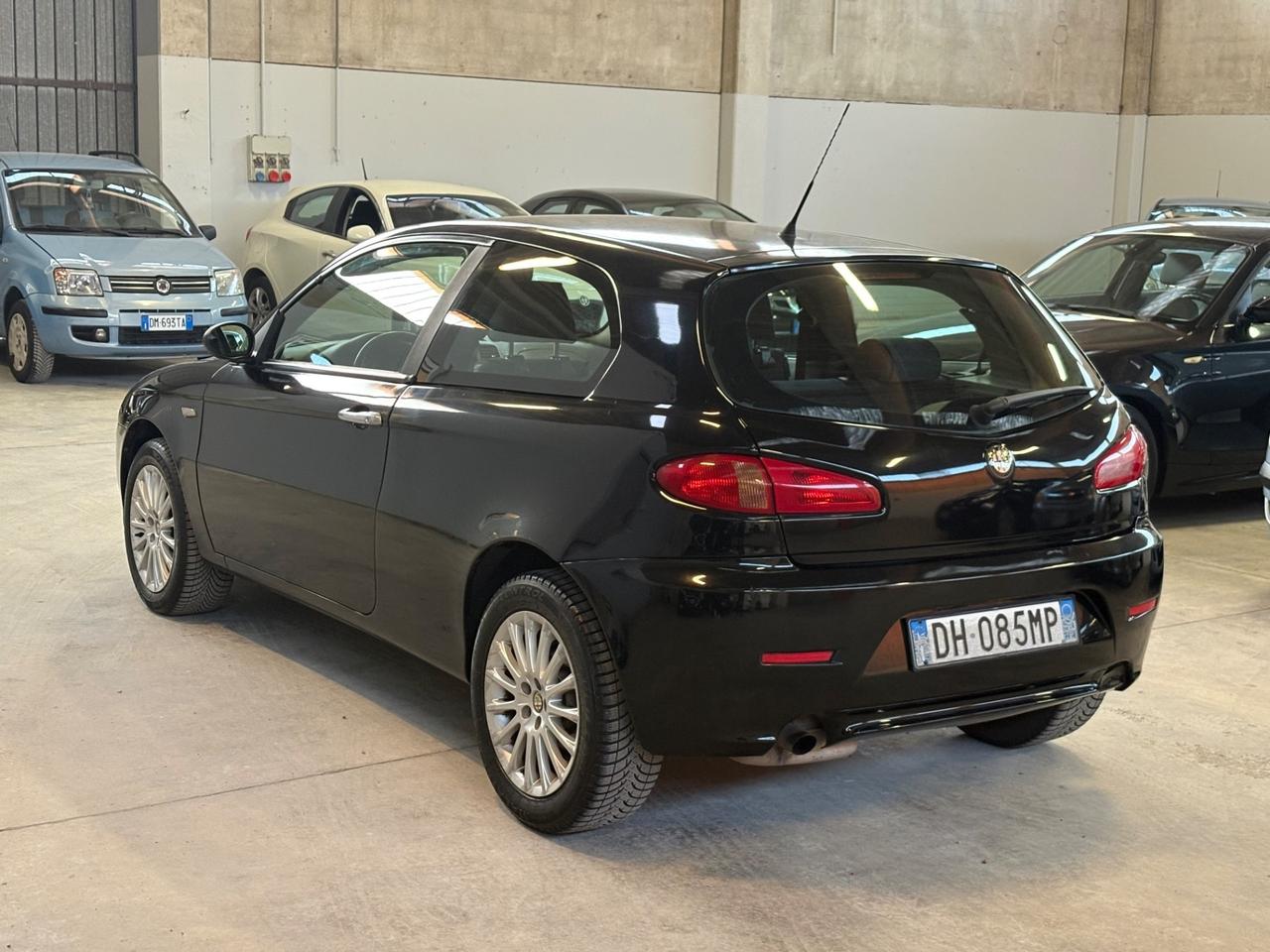 Alfa Romeo 147 1.6 16V TS (105) 5 porte Black Line