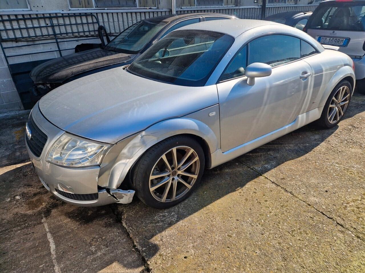 Audi TT Coupé 1.8 T 20V 179 CV cat motore rotto fusa ko