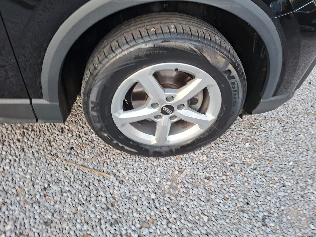 Audi Q2 30 TFSI Business