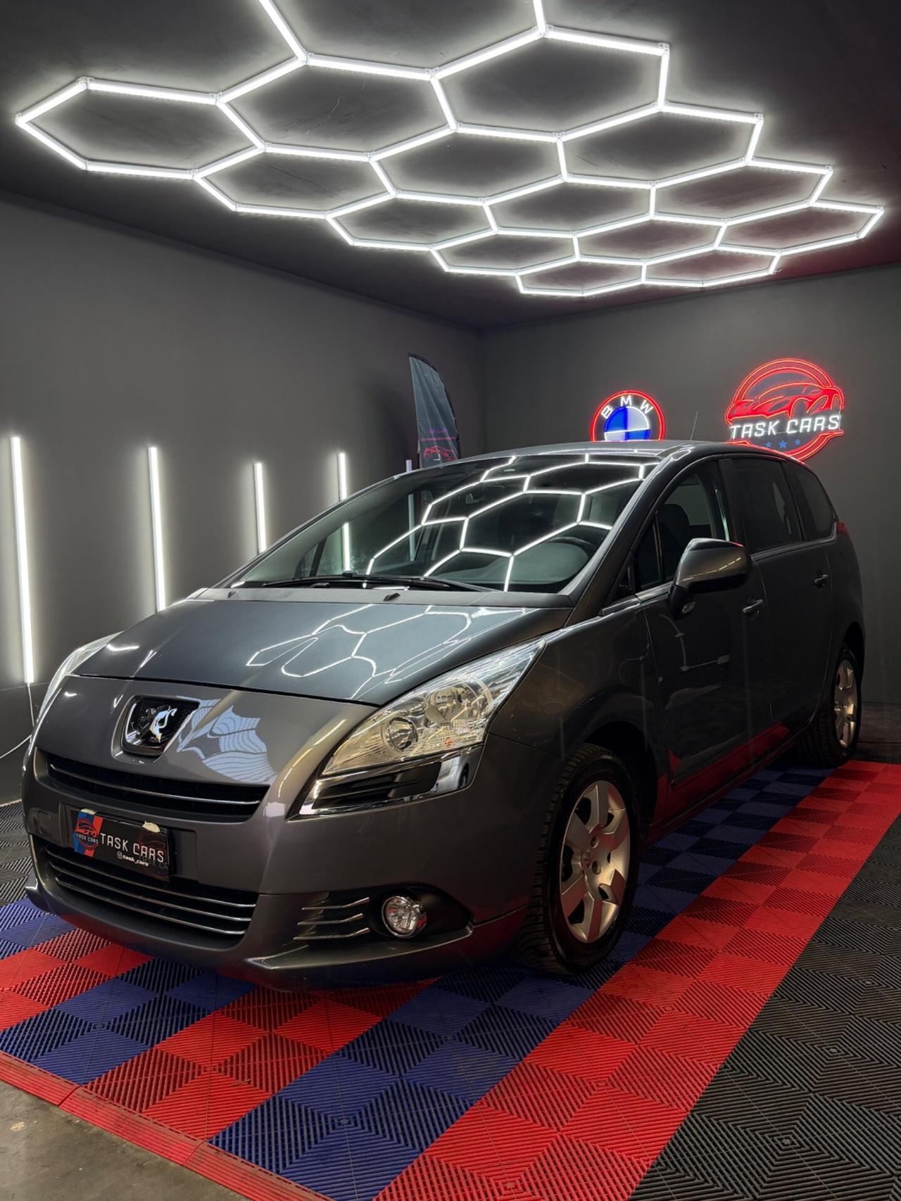 Peugeot 5008 1.6 HDi 112CV Allure