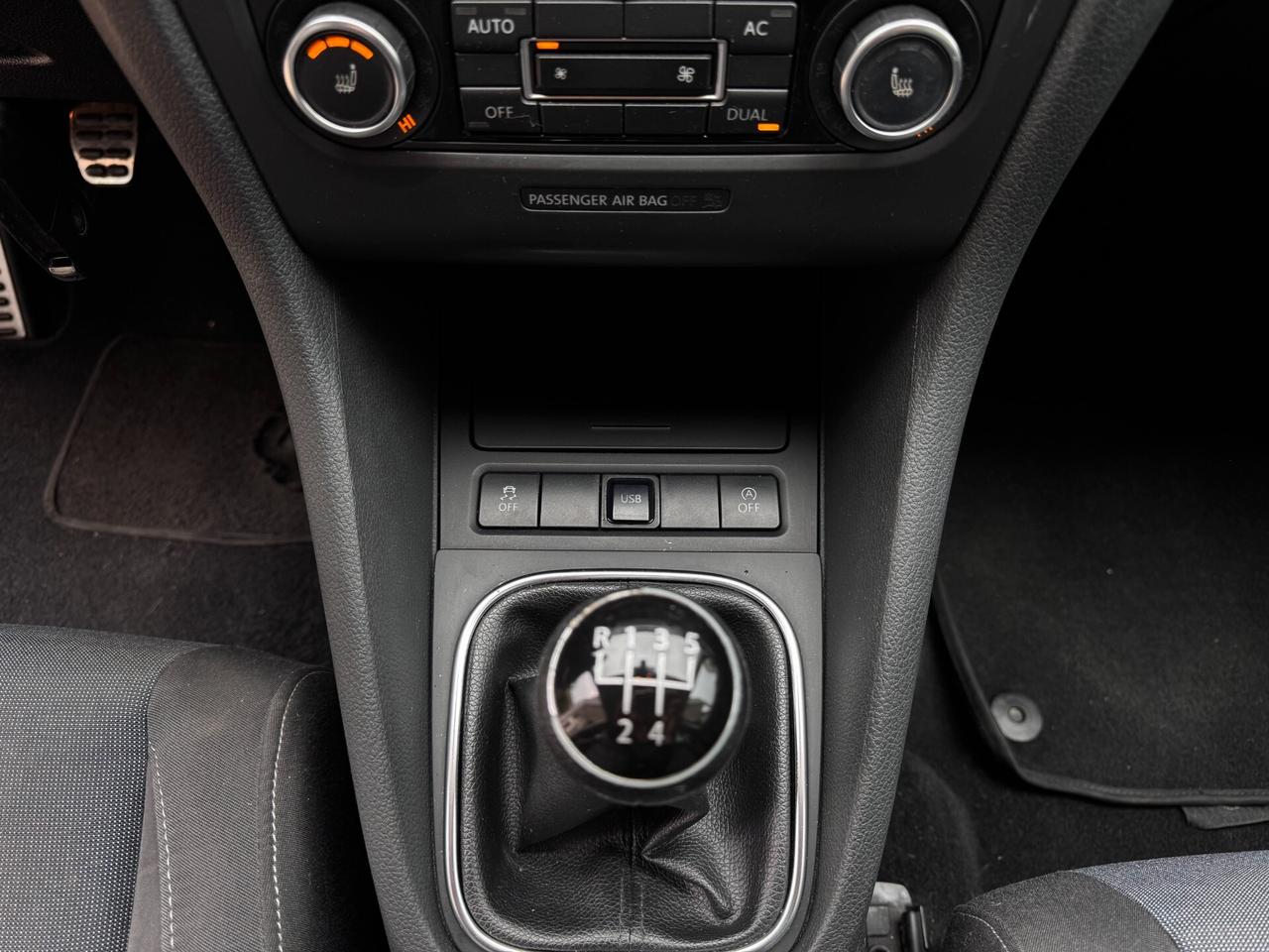 Volkswagen Golf 1.6 TDI DPF 5p. Style