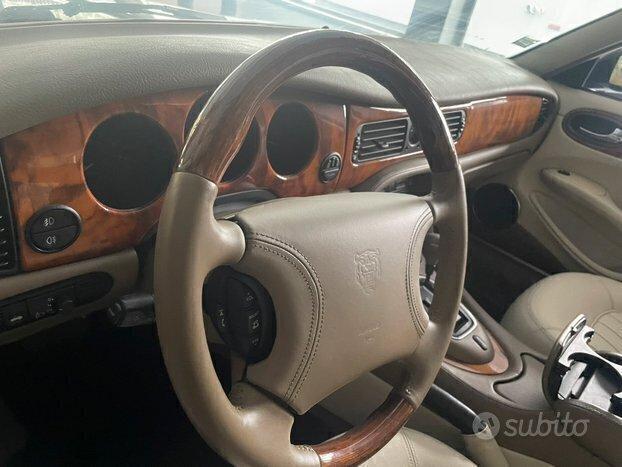 Jaguar XJ SOVEREIGN