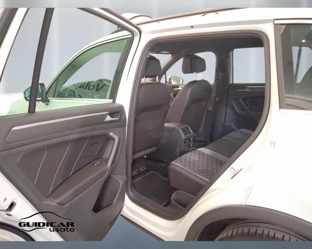 VOLKSWAGEN Tiguan II 2021 - Tiguan 2.0 tdi R-Line 150cv dsg