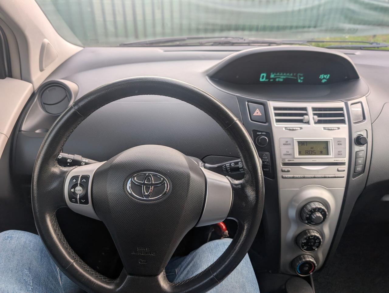 Toyota Yaris 1.3 5 porte Luna UNICO PROPRIETARIO