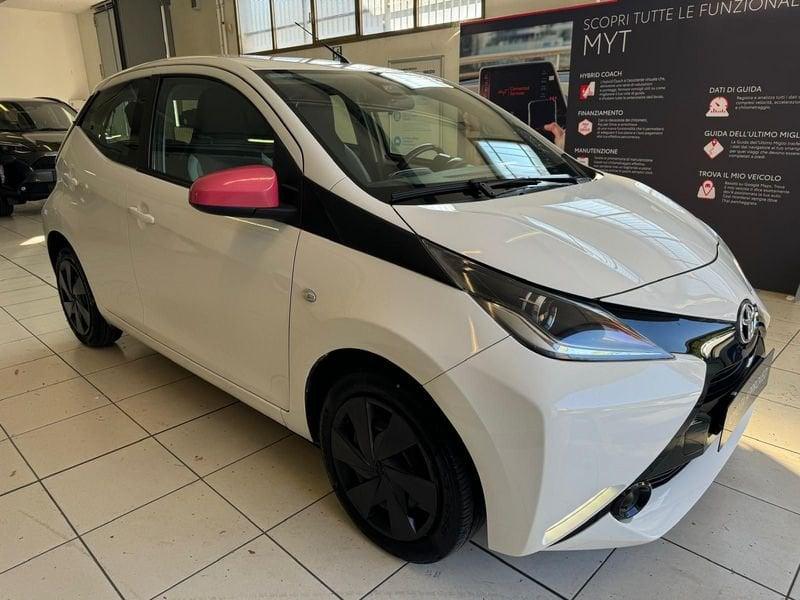 Toyota Aygo Aygo 5p 1.0 x-black tss