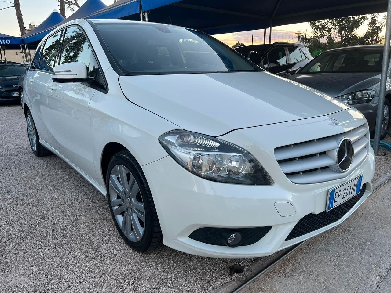 Mercedes-benz B 180 - 2013