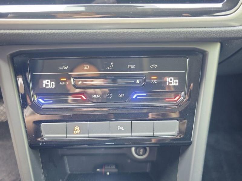 Volkswagen Touran 2.0 TDI 150 CV SCR DSG Business BlueMotion Technology