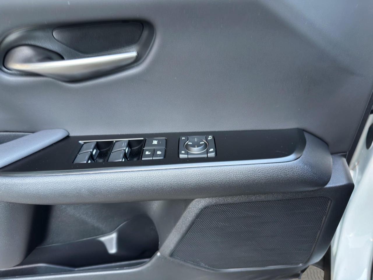 Lexus UX 250h 2.0 Design 2wd cvt